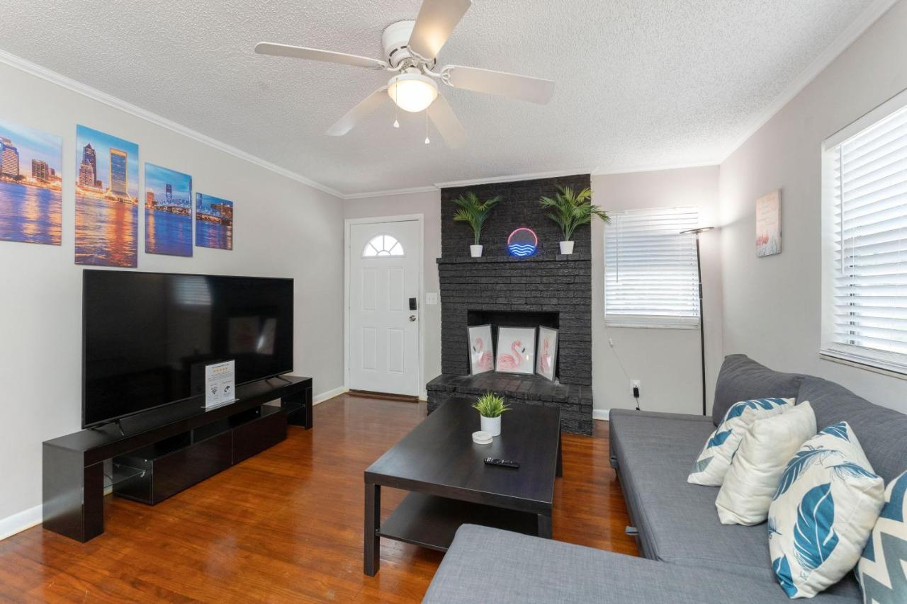 King Bedroom 2Bed1Bath Sleeps 4 Close To Town Center Downtown Beach Mayo Clinic 잭슨빌 외부 사진